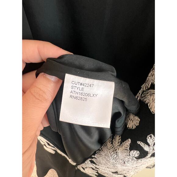 Tadashi Shoji Ishi Embroidered Tulle Evening Gown Black/White Women's Size 6 - Picture 12 of 12